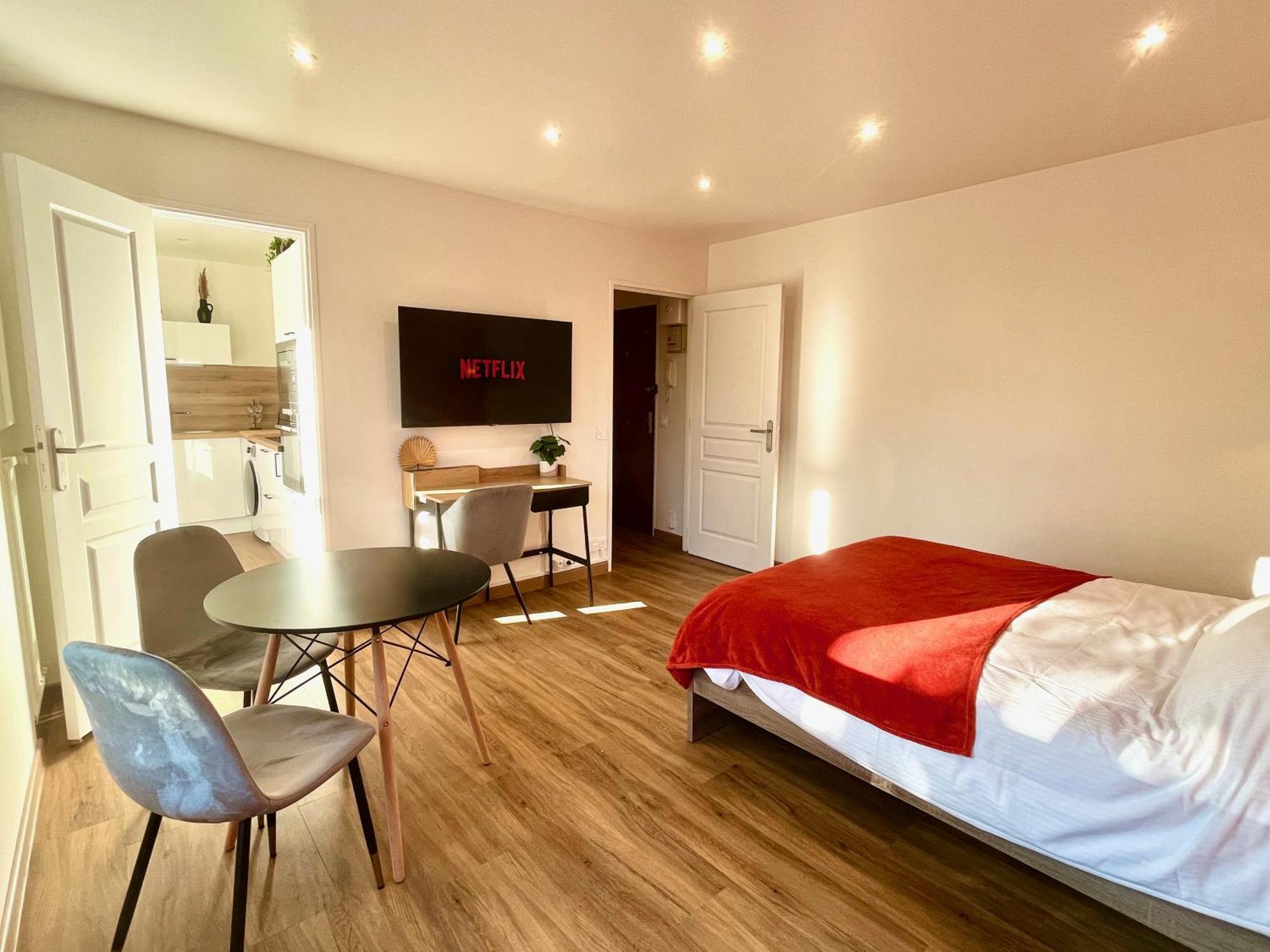 + Parking Prive Apartment
